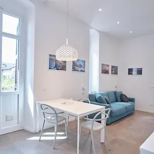 Casa Contra , La Spezia Italia